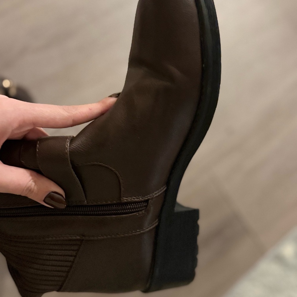 Brown Knee-High Boots with Buckle Detail size 10 - Picture 5 of 6